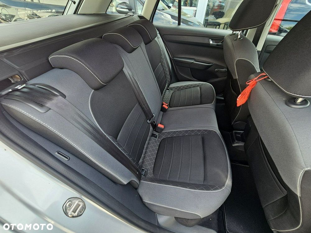 Skoda Fabia - 25