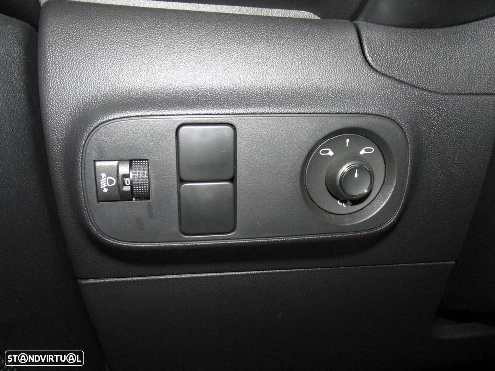 Citroën C3 1.2 PureTech Max EAT6 - 36
