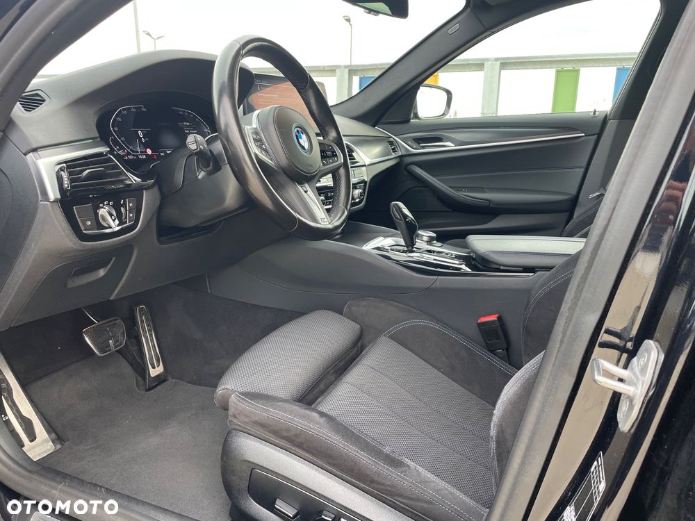 BMW Seria 5 530e M Sport sport - 23