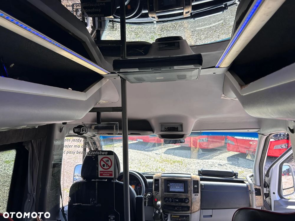 Mercedes-Benz Sprinter 519 - 18