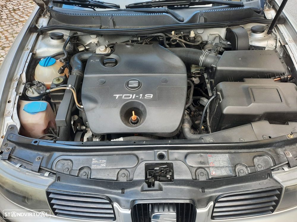SEAT Leon 1.9 TDI Confort AC+JE - 13