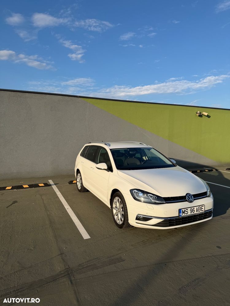 Volkswagen Golf - 11
