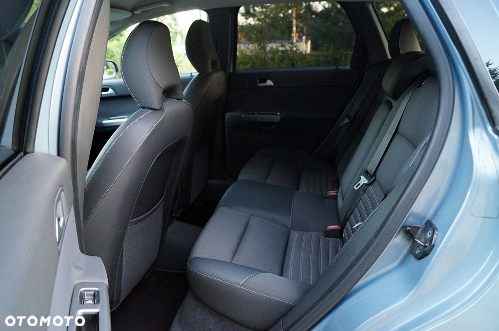 Volvo V50 D5 Momentum - 26