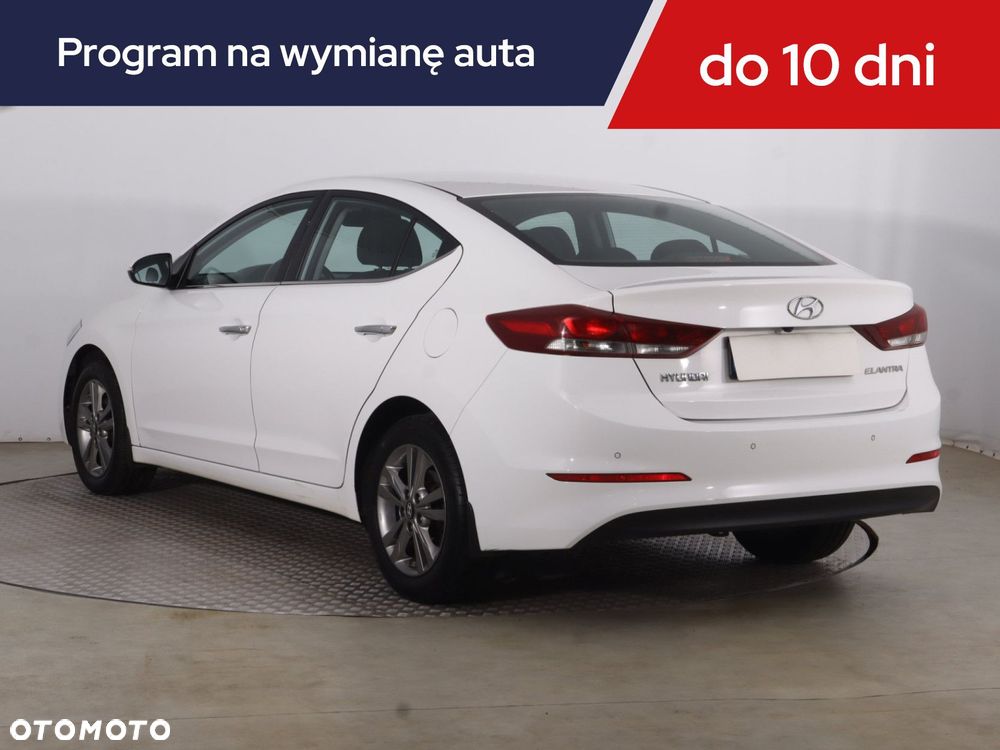 Hyundai Elantra - 6