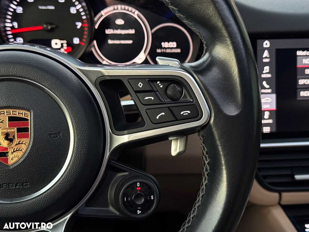 Porsche Cayenne Standard - 17