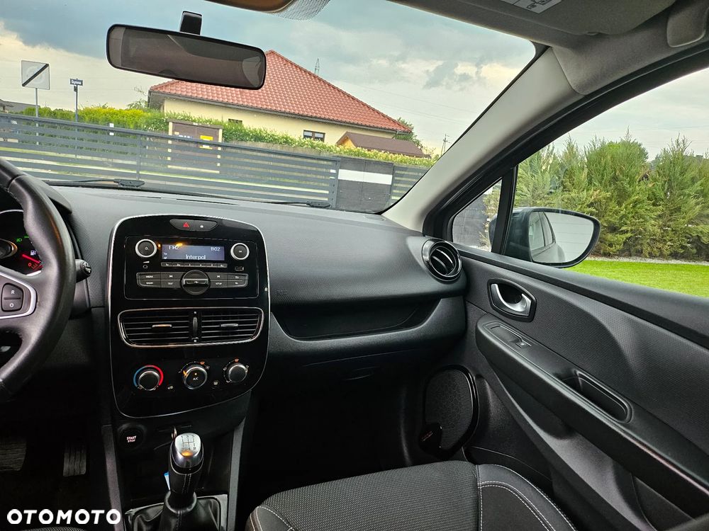 Renault Clio 1.2 16V 75 LIMITED - 27