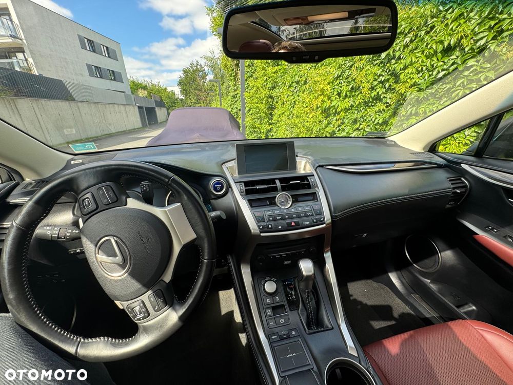 Lexus NX 300h Prestige AWD - 12