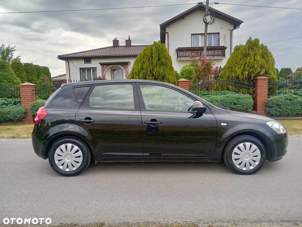 Kia Ceed 1.4 CVVT Attract - 4