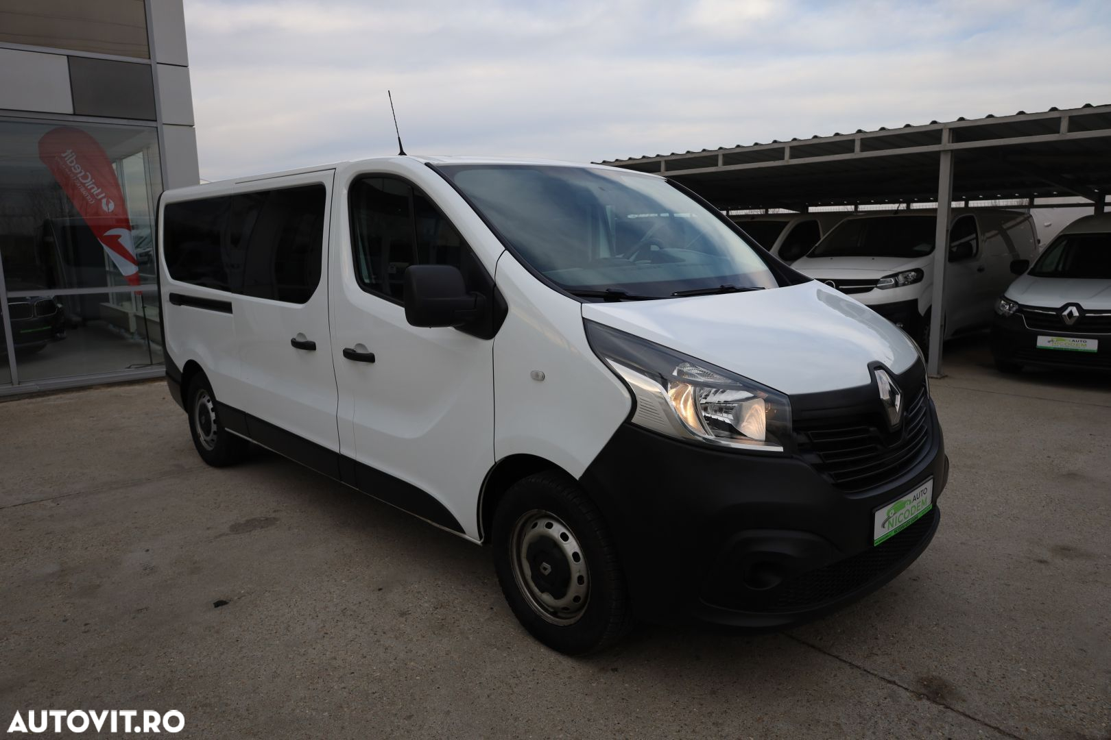 Renault Renault Trafic L2H1-8+1 ( motor reconditionat ) - 9