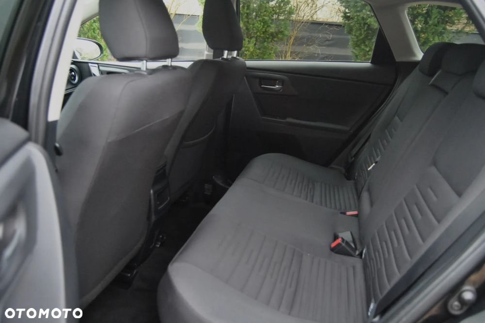 Toyota Auris 1.8 HSD Luna - 6