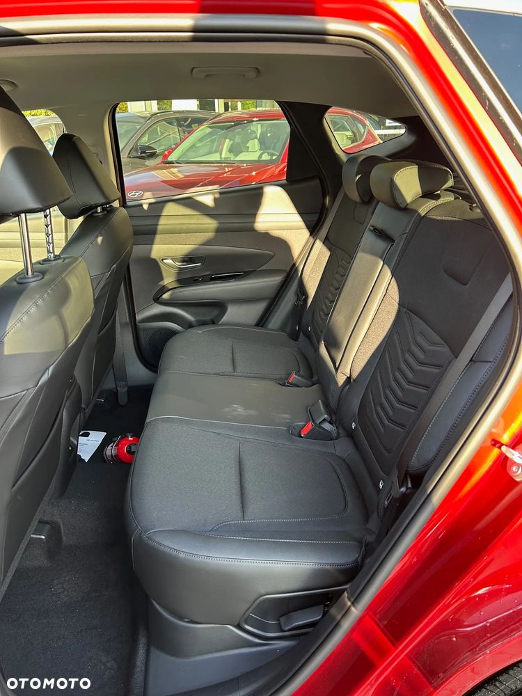 Hyundai Tucson 1.6 T-GDi HEV Executive 4WD - 12