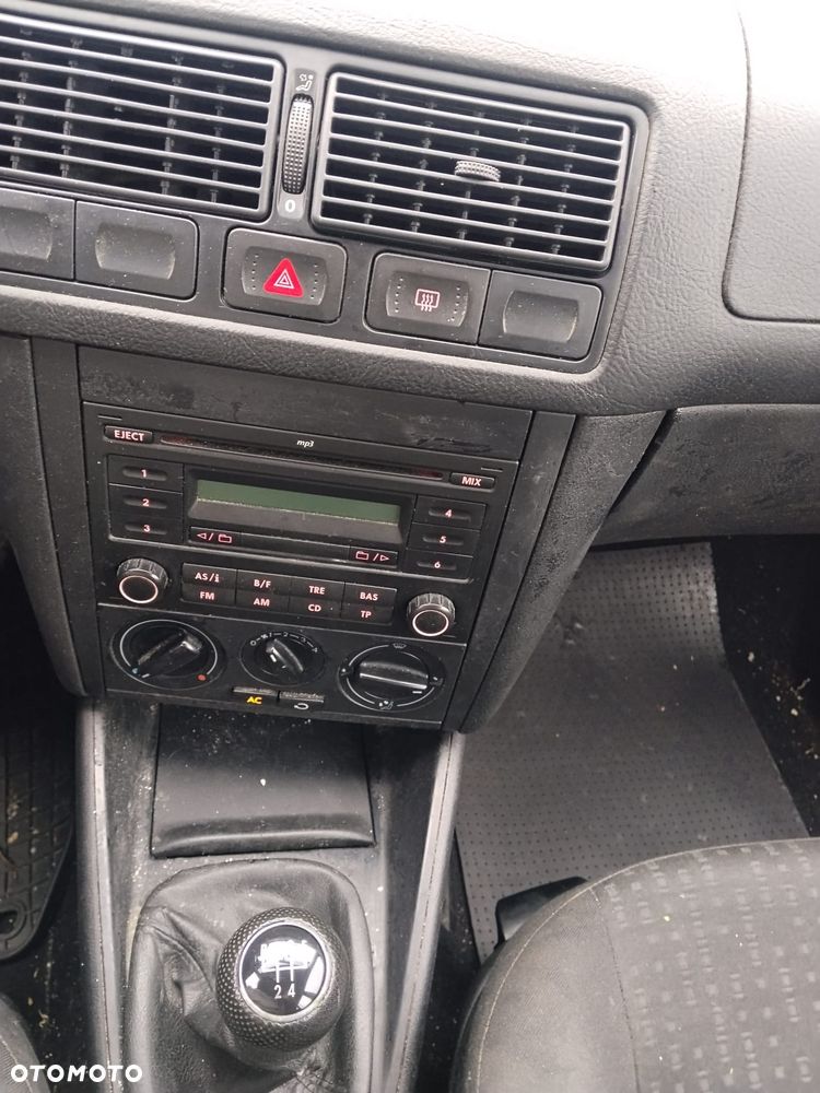 Volkswagen Golf - 15
