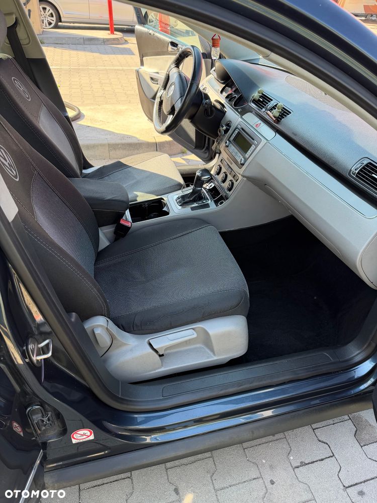 Volkswagen Passat - 6
