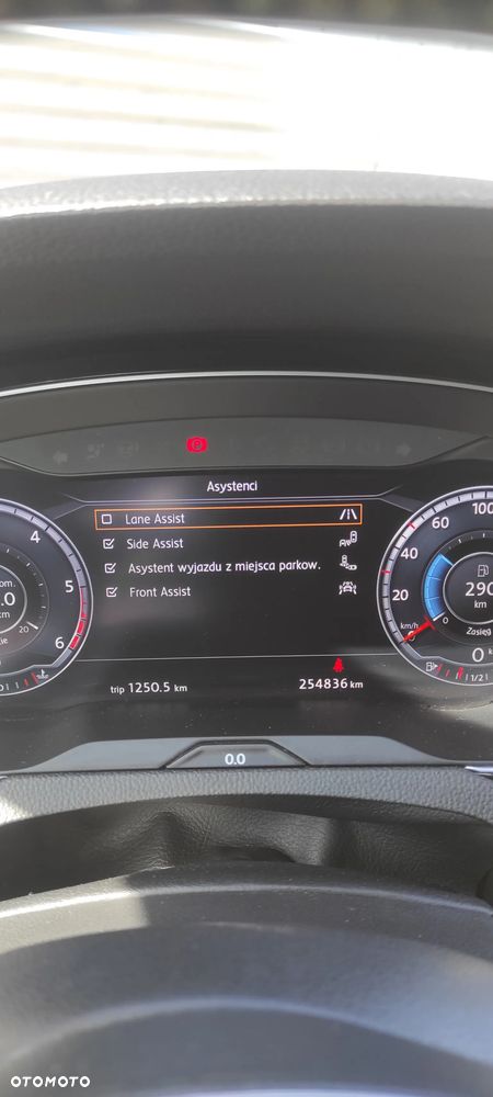 Volkswagen Passat - 2