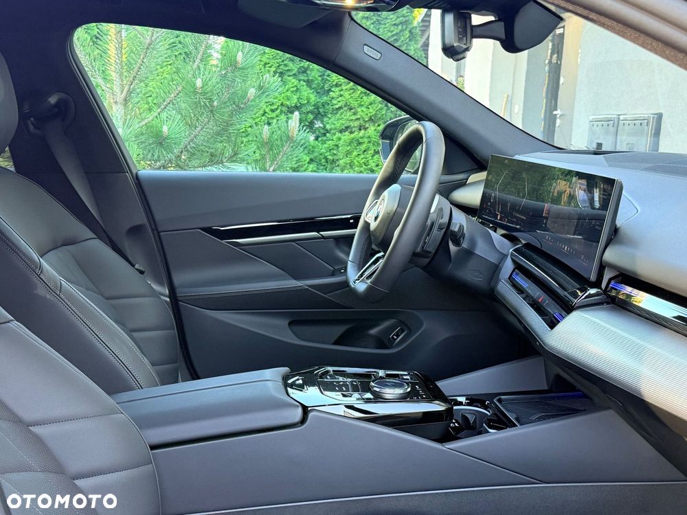 BMW Seria 5 - 28