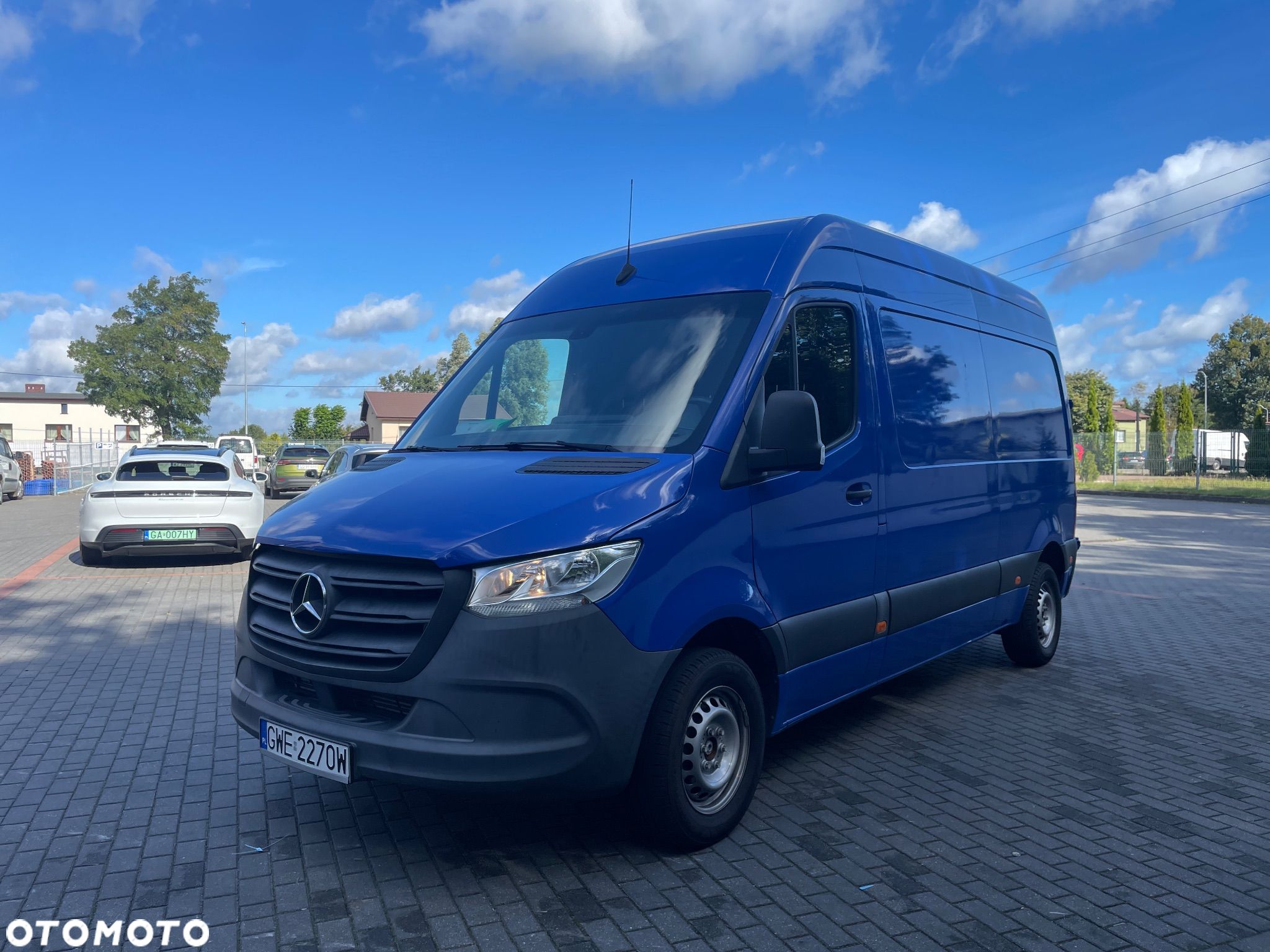 Mercedes-Benz Sprinter - 1