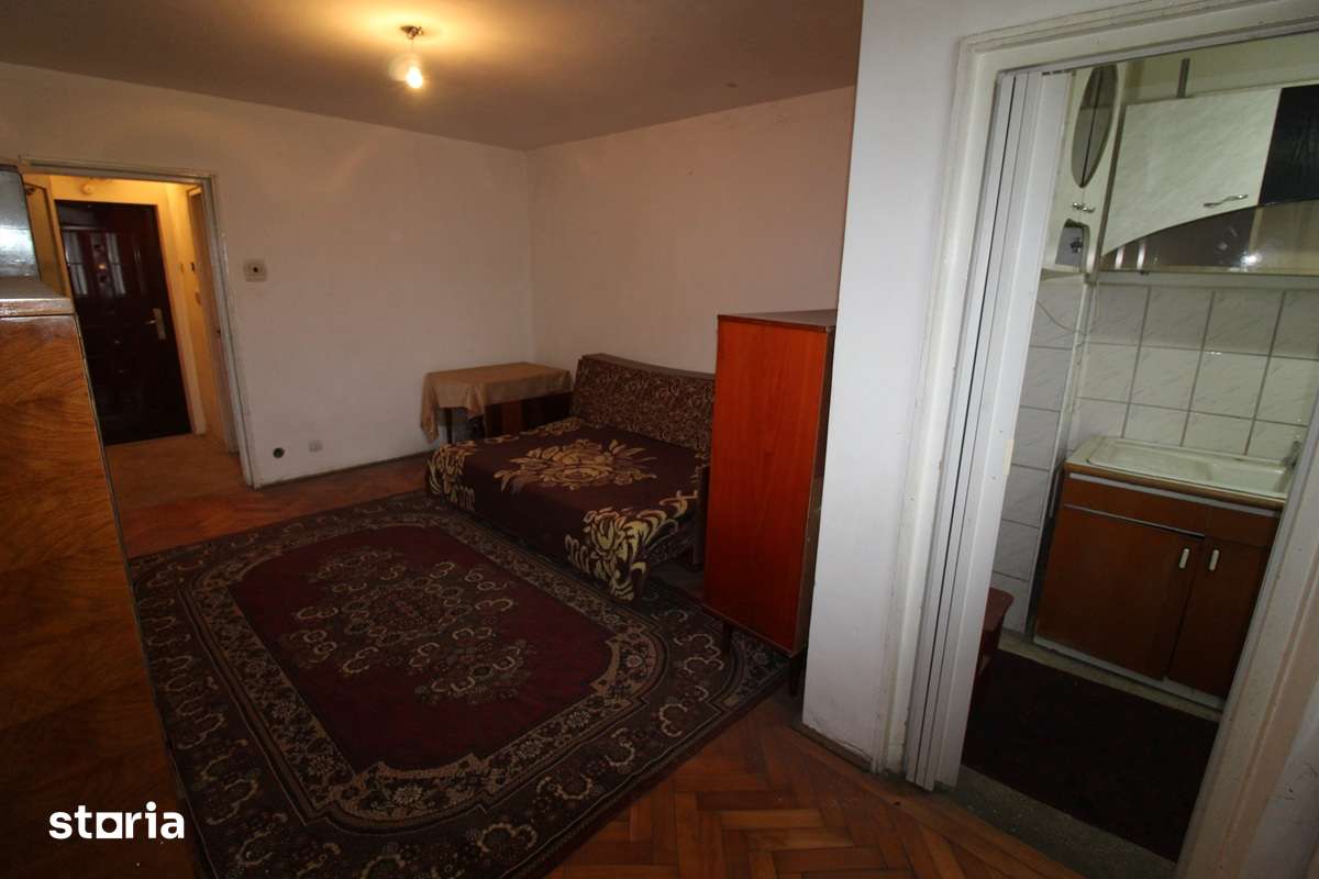 Vând garsonieră în Hunedoara, zona Micro4-Flacăra, et 8... - Imagine principală: 2/6