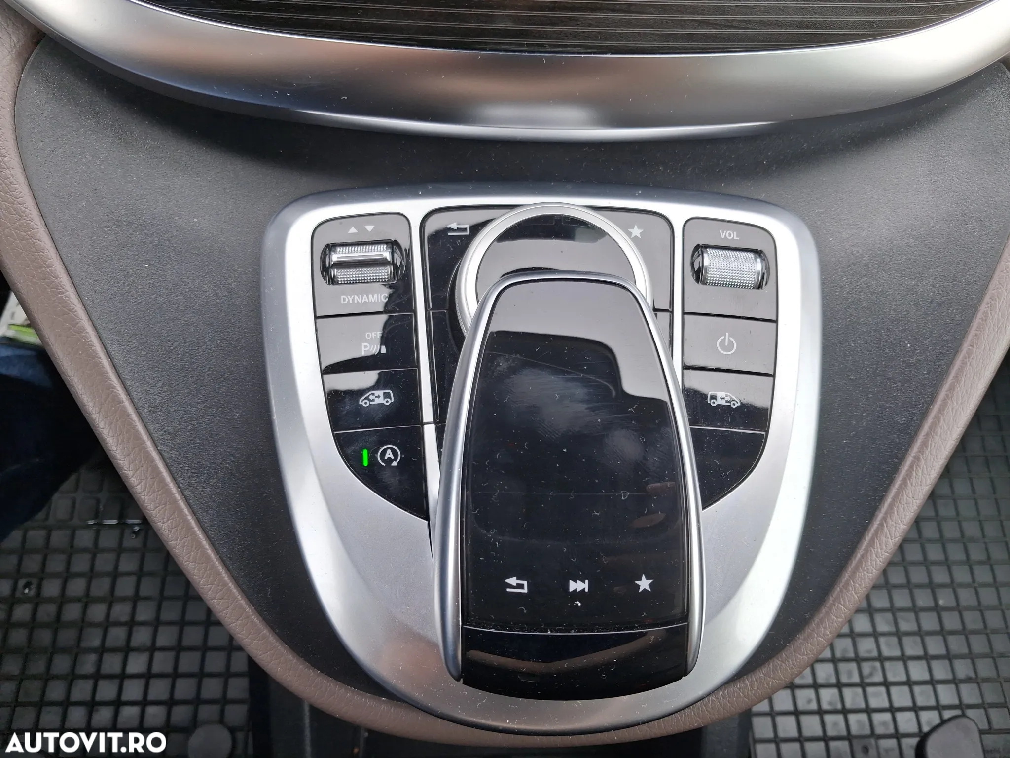 Mercedes-Benz V 300 d Combi Lung 237 CP RWD 9AT - 24