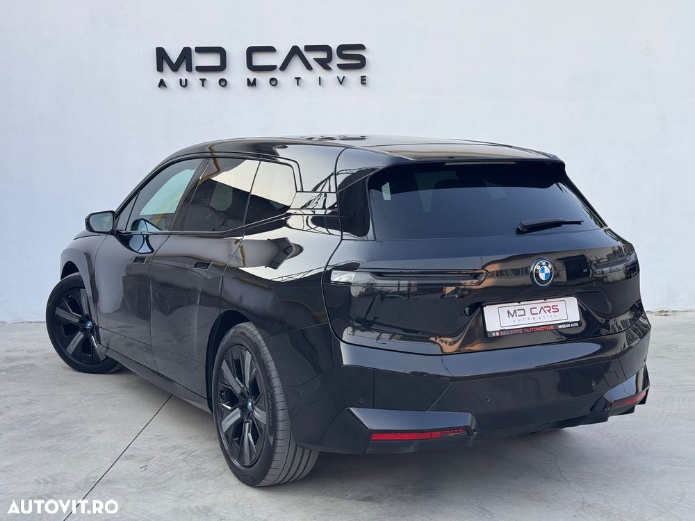 BMW iX - 5