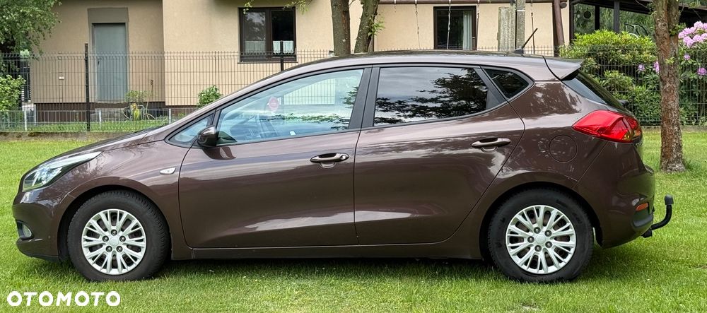 Kia Ceed - 9
