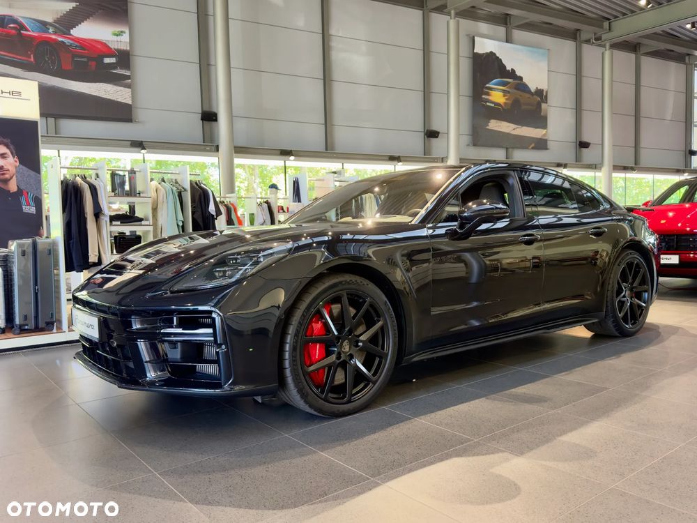 Porsche Panamera Turbo E-Hybrid PHEV - 1