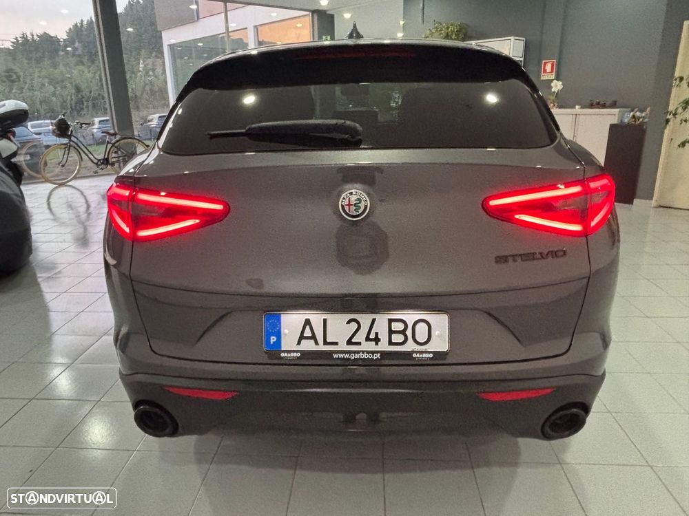 Alfa Romeo Stelvio 2.2 D Sprint AT8 - 6