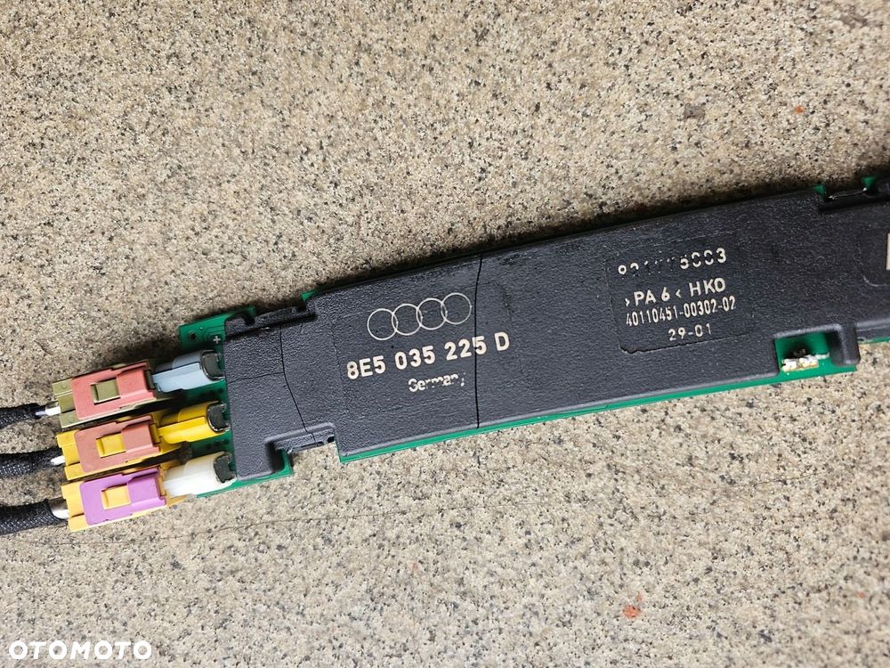 Wzmacniacz antenowy 8E5035225D Audi A4 B6 - 2