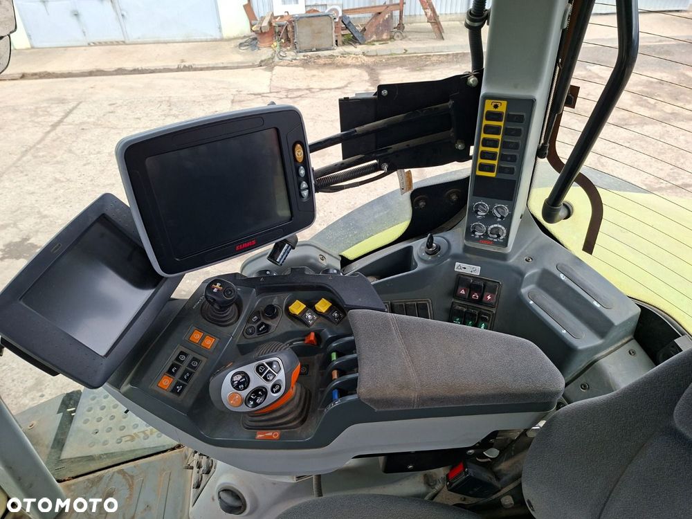 Claas Axion 850 4X4 - 17