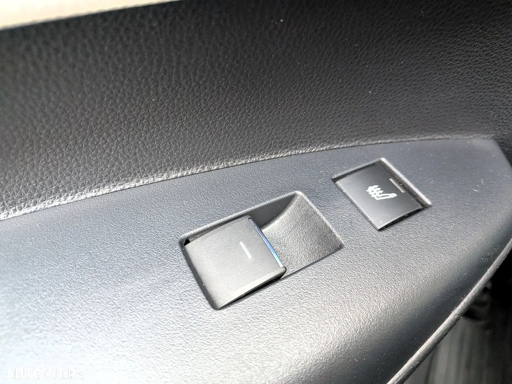 Toyota Corolla 1.8 HSD Exclusive Plus tapiterie Gri - 16