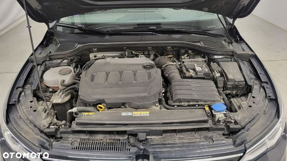 Volkswagen Golf - 24