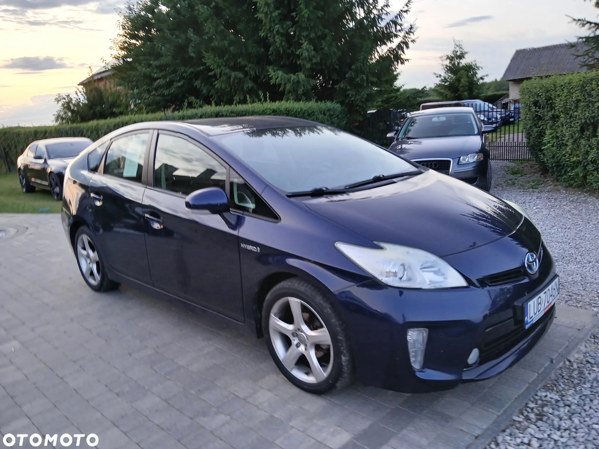 Toyota Prius (Hybrid) Comfort - 22