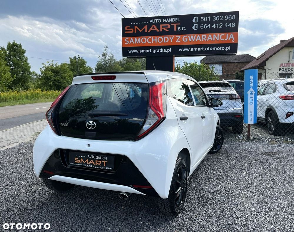 Toyota Aygo x-play club - 6