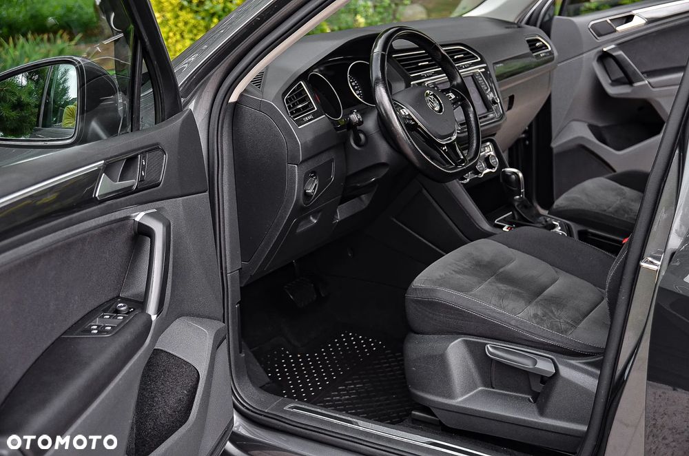 Volkswagen Tiguan 2,0 TSI OPF 4Motion DSG R-Line - 23