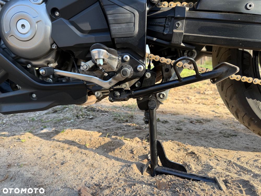 Suzuki V-STROM - 12
