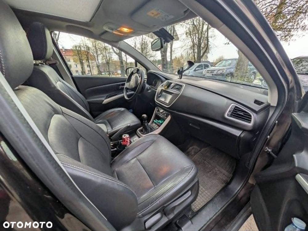 Suzuki SX4 1.6 Comfort Plus 4WD - 13