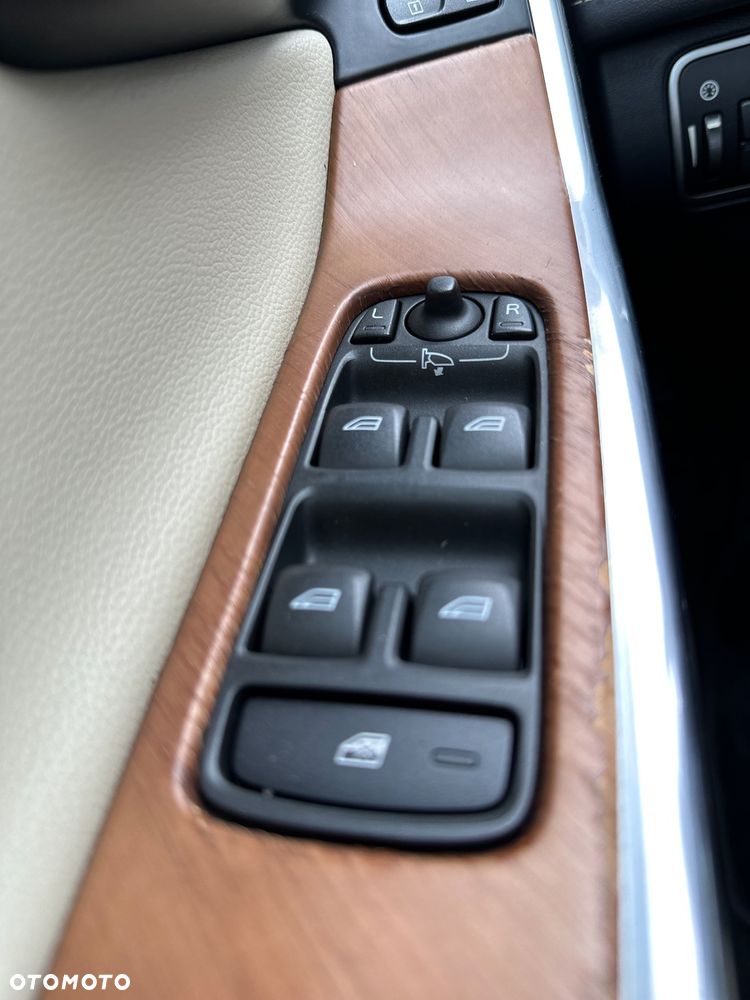 Volvo XC 60 - 22