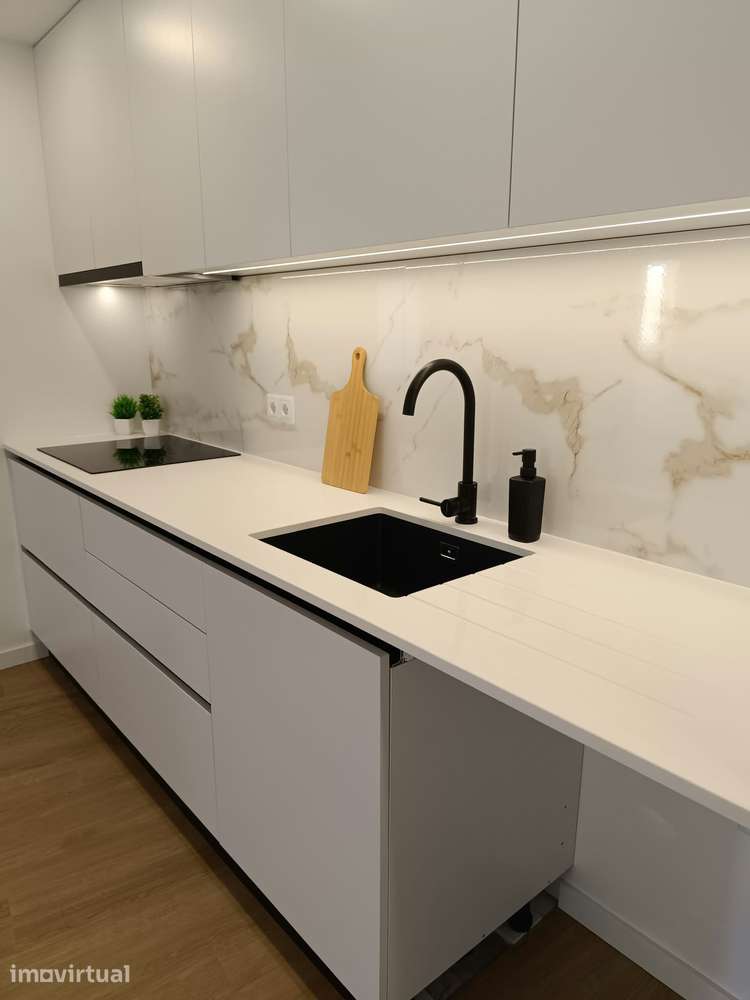 Moradia Remodelada em Pena- Cantanhede-Garagem, Anexos e zona exterior - Grande imagem: 3/30