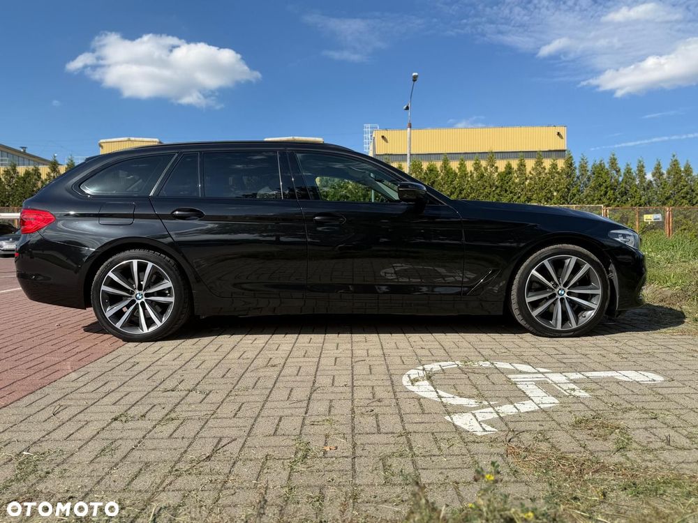 BMW Seria 5 520d xDrive - 12