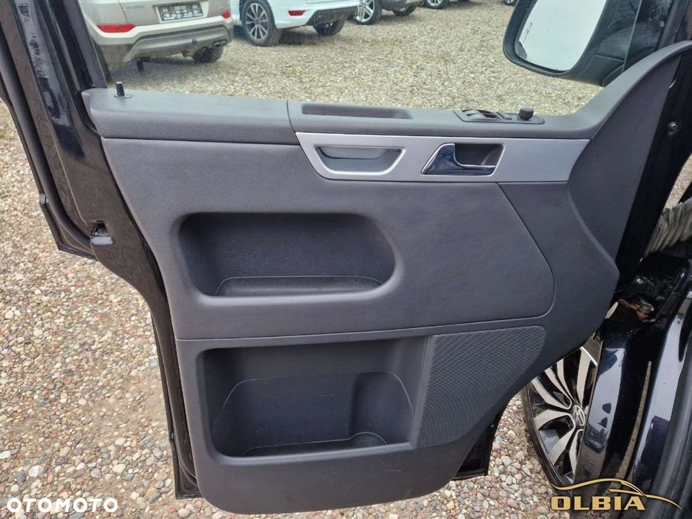 Volkswagen Multivan - 40