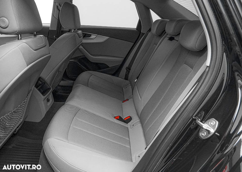 Audi A4 Limuzina 40 TFSI S tronic MHEV S Line - 16