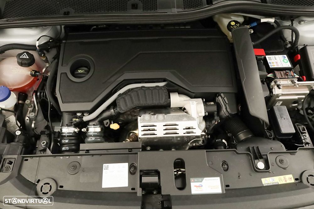 Peugeot 208 1.2 Hybrid Allure e-DCS6 - 24