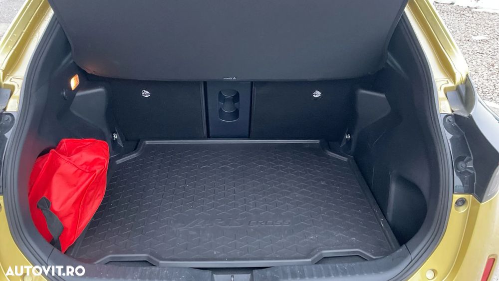 Toyota Yaris Cross 1.5 VVT-i HSD 130 4x4 HEV Exclusive - 10