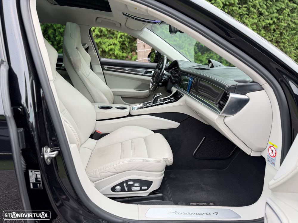 Porsche Panamera - 16