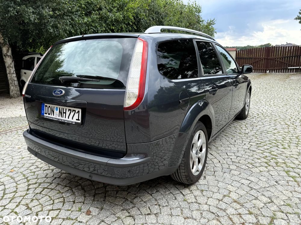 Ford Focus 1.6 16V Connection - 13