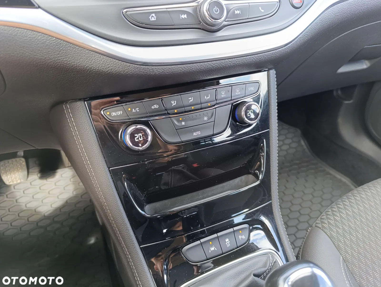 Opel Astra V 1.6 CDTI Dynamic - 37