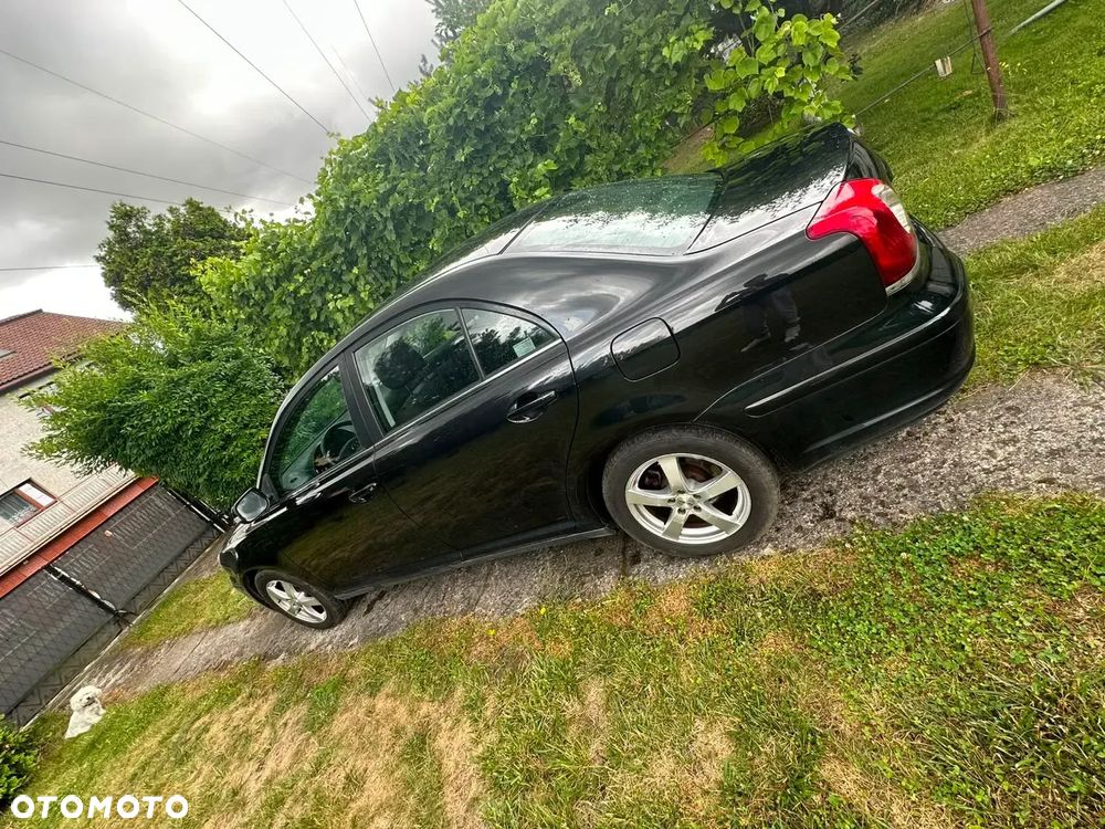 Toyota Avensis 2.0 D-4D Luna - 1