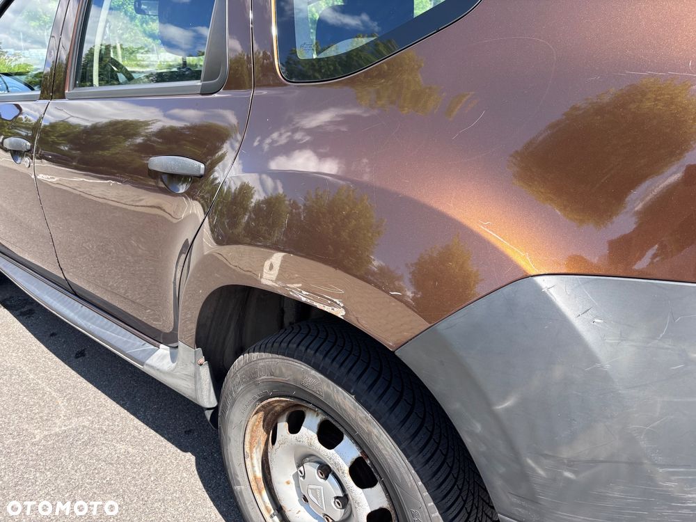 Dacia Duster 1.6 16V 105 4x2 Essentiel - 9