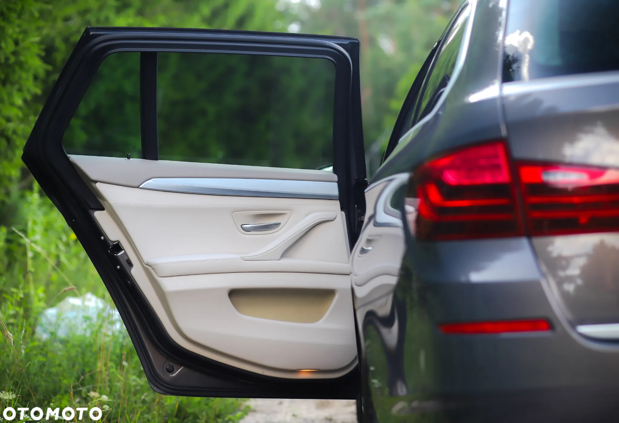 BMW Seria 5 535i xDrive Touring - 15