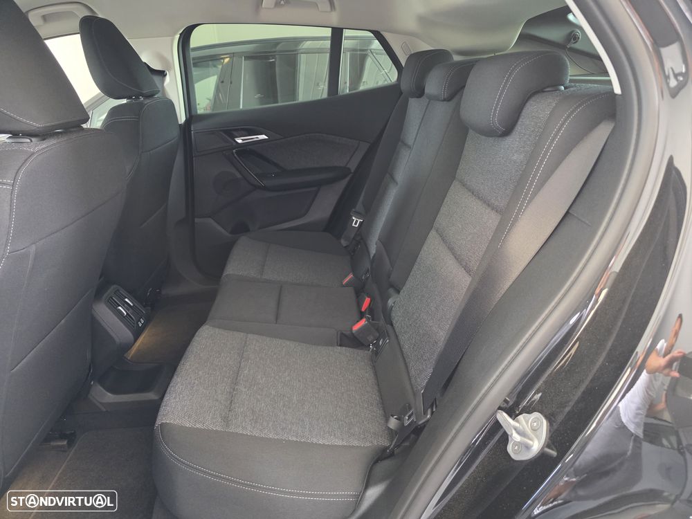 BMW iX2 eDrive20 - 22