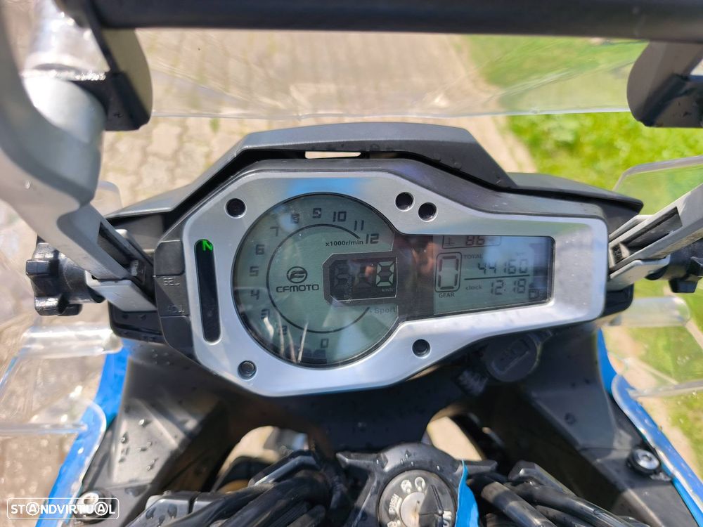 CF Moto 650MT - 9